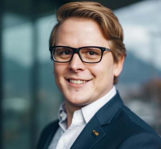 T. Bühler, CFO bei ISUFI Gerüste AG